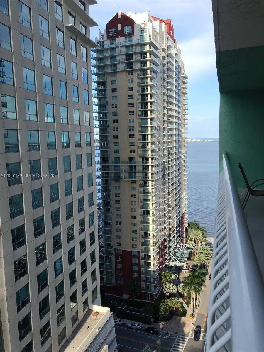 1200 Brickell Bay DrMiami - THE CLUB AT BRICKELL BAY condo unit 2418 - picture