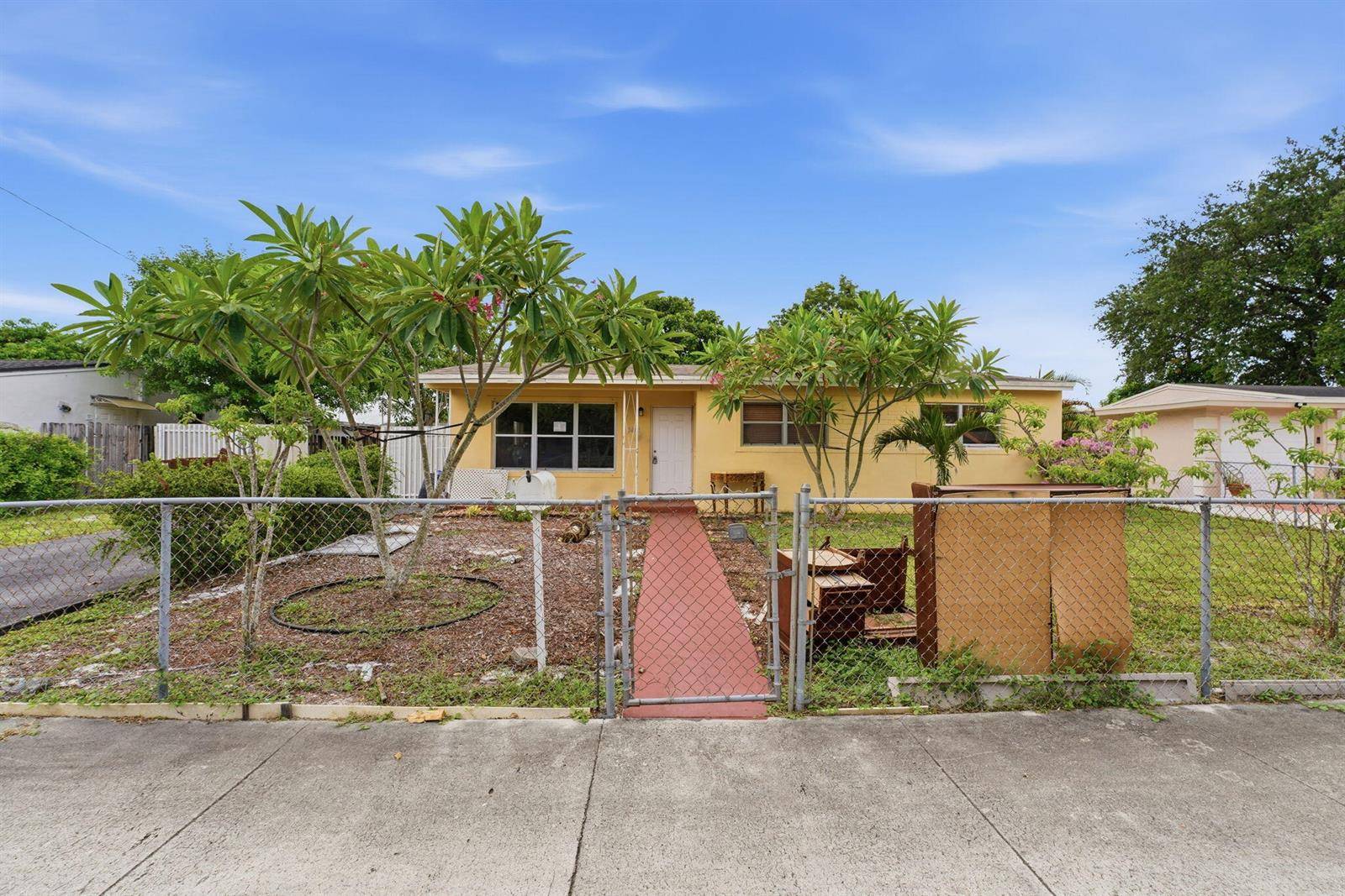 3441 NW 169thMiami Gardens - picture
