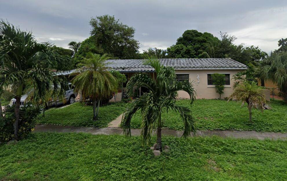 1351 NW 132NDMiami - picture