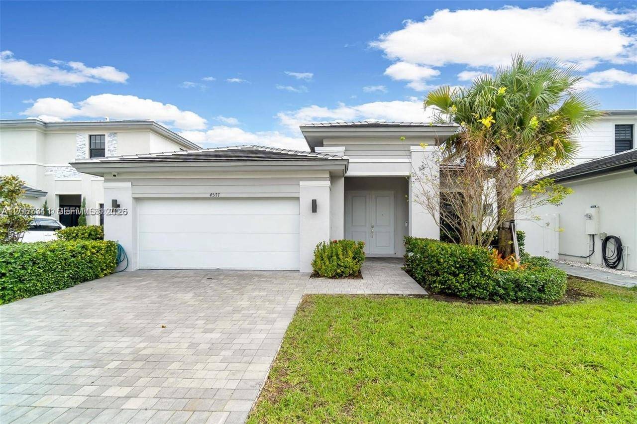 4577 SW 174th AveMiramar - picture
