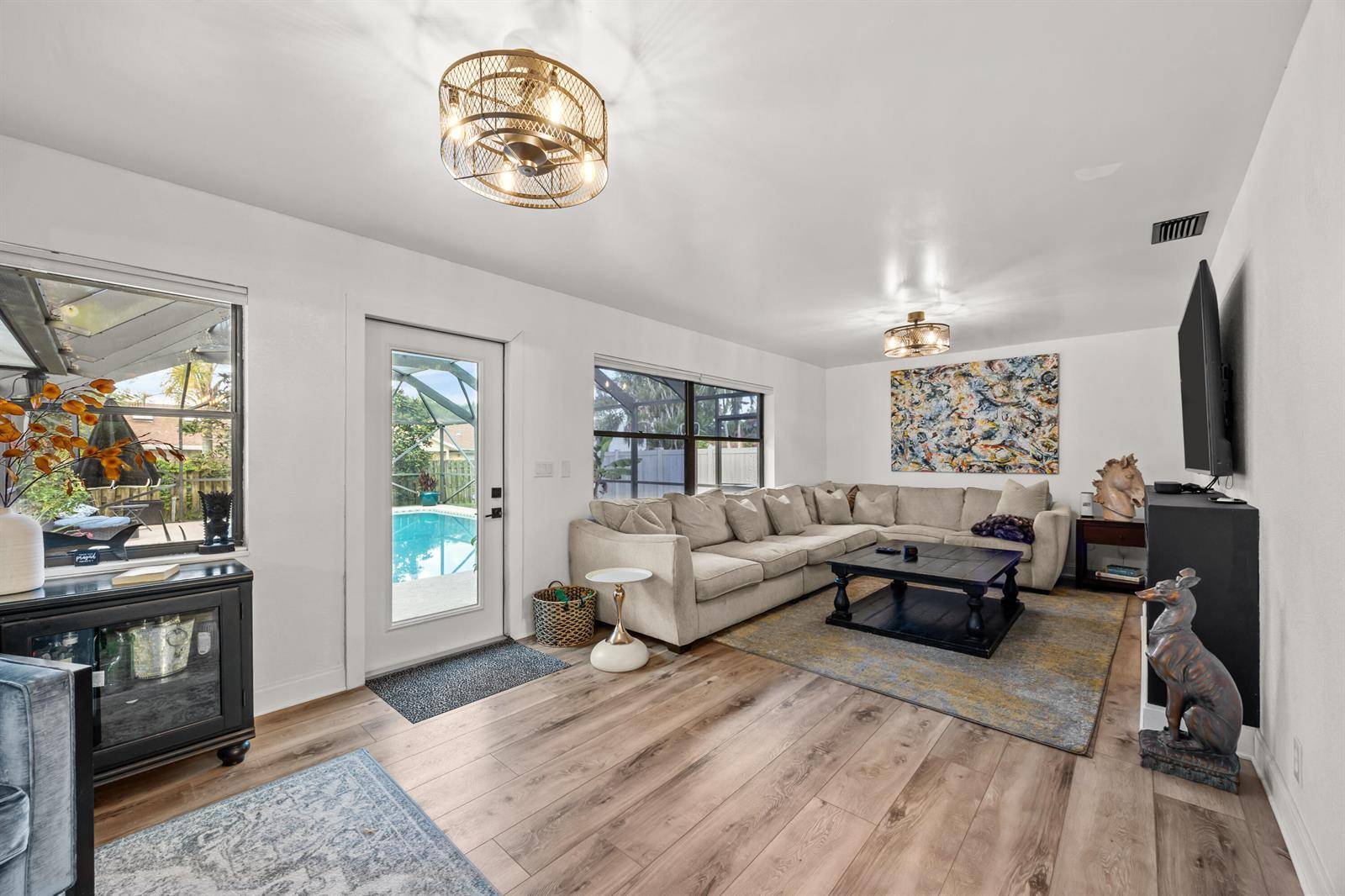 14248 PaddockWellington - picture