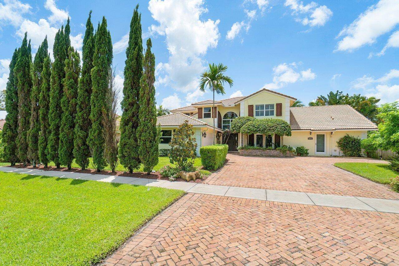 14324 PADDOCKWellington - picture