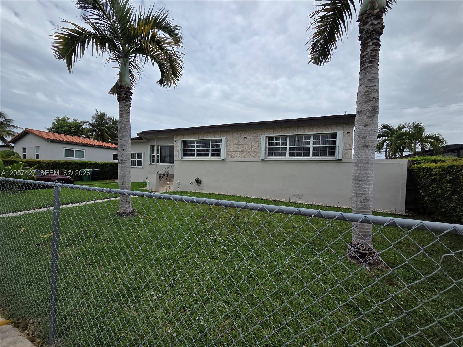 8441 SW 32nd TerMiami - picture