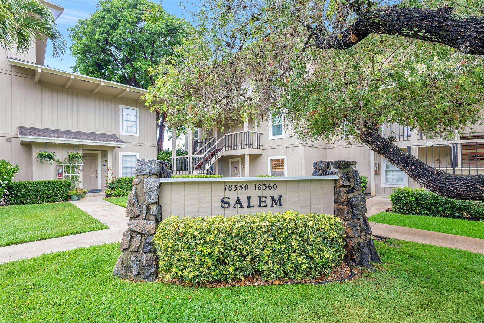 18350 SE WOOD HAVENJupiter - RIVERBEND CONDO condo unit F - picture