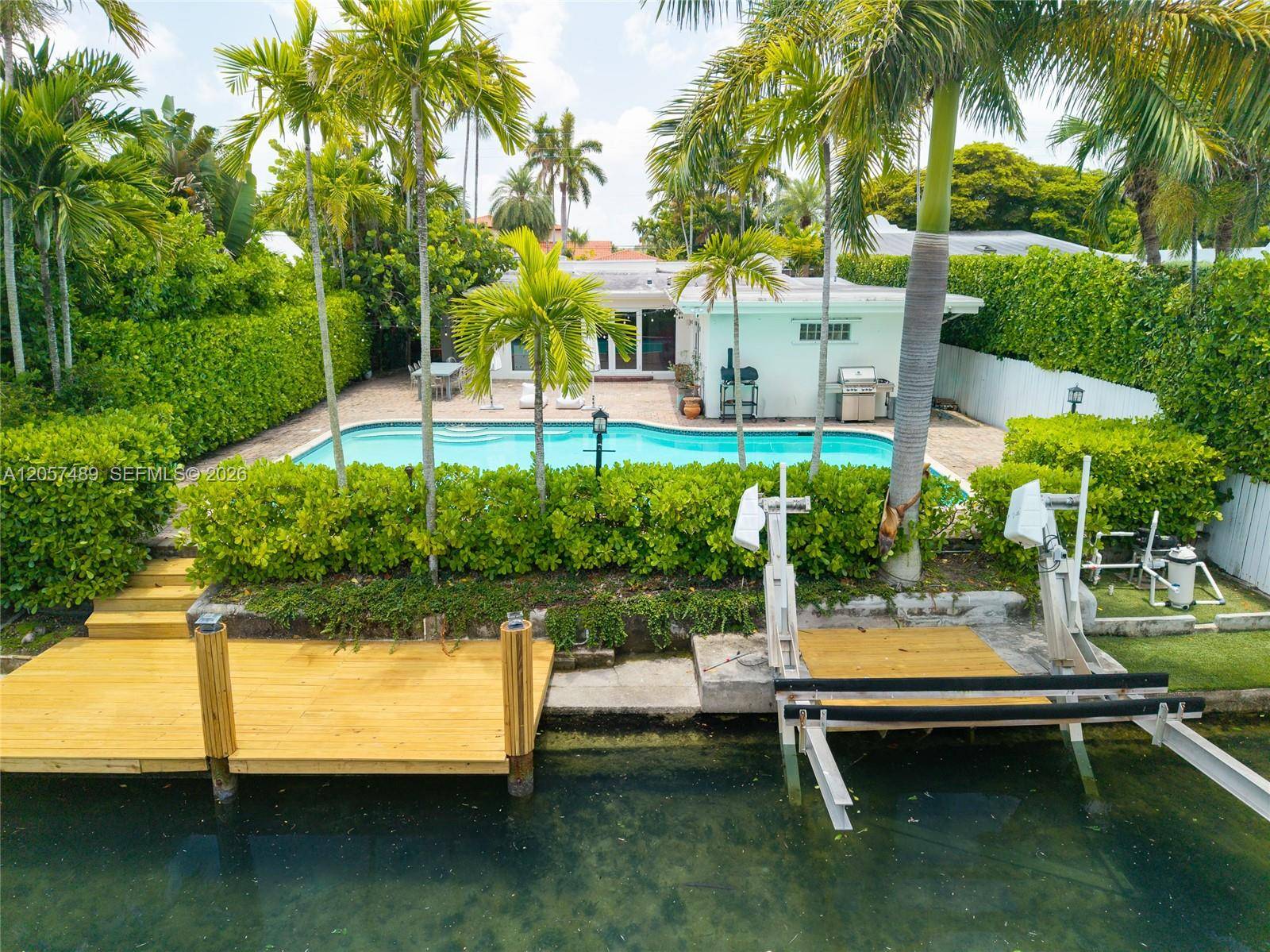 1777 Daytonia RdMiami Beach - picture