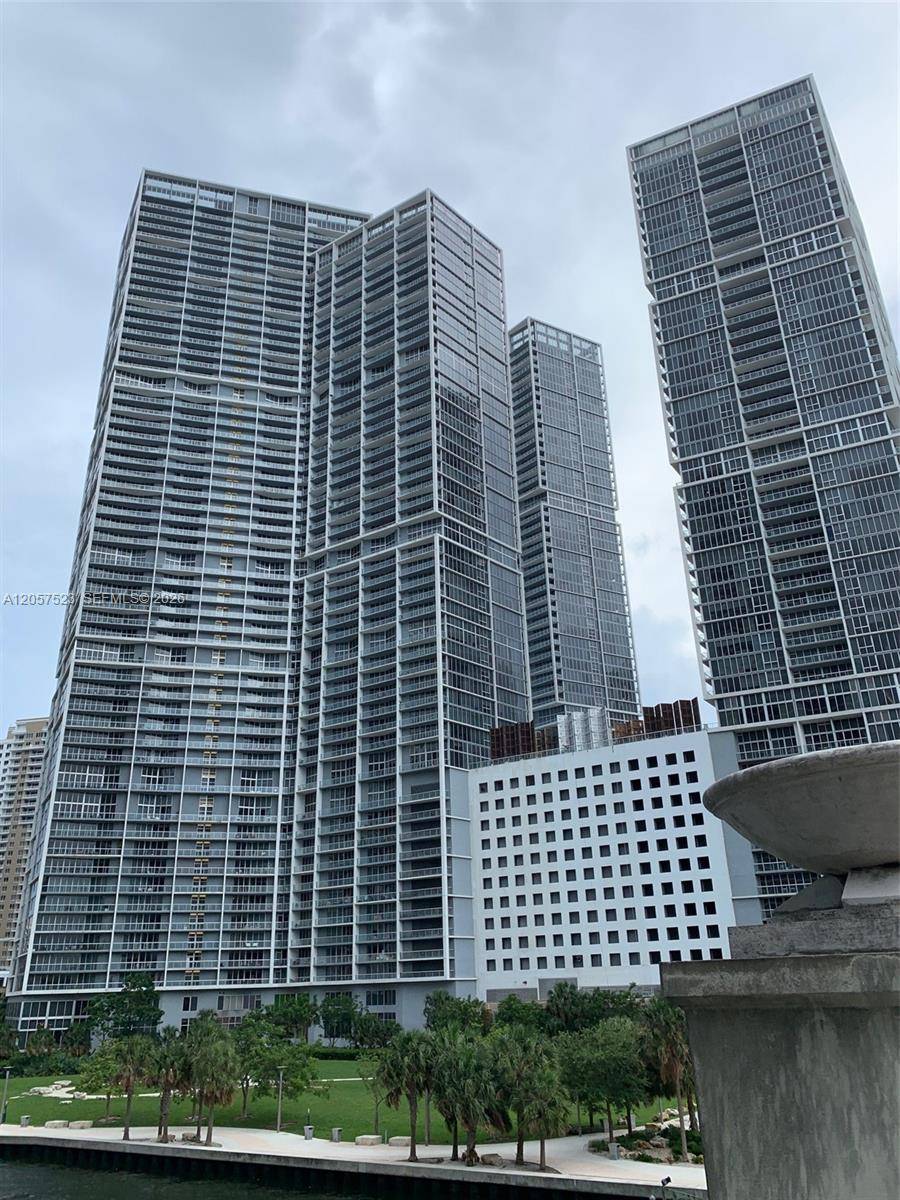 465 Brickell AveMiami - ICONBRICKELL CONDO NO 1 condo unit 5304 - picture