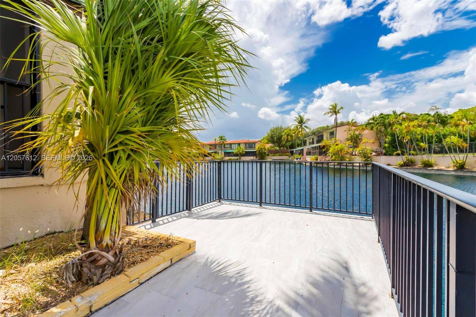 8350 Dundee TerMiami Lakes - picture