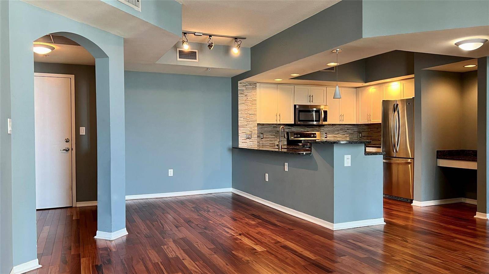 100 N FederalFort Lauderdale - WAVERLY AT LAS OLAS CONDO condo unit 1136 - picture