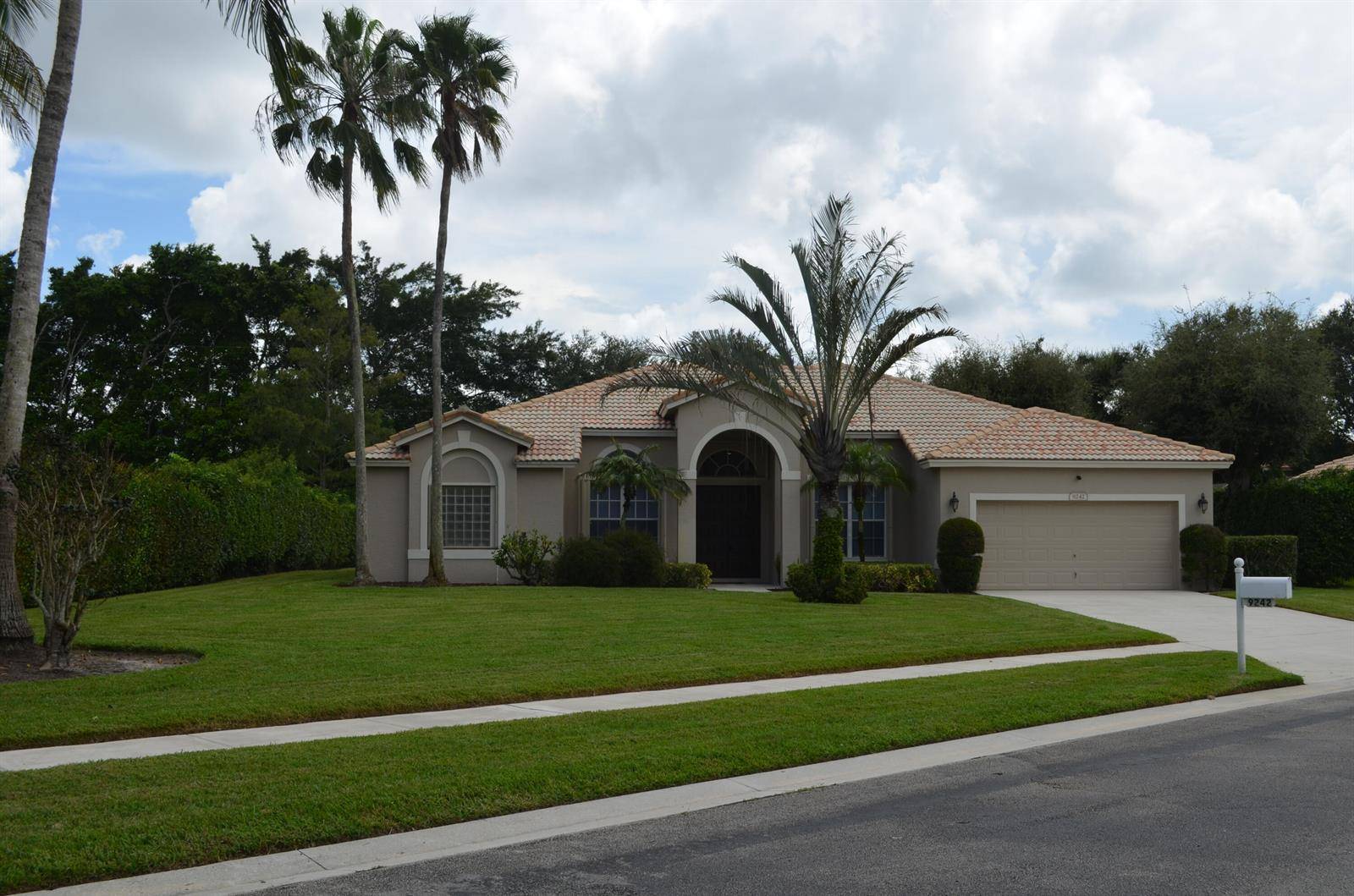 9242 OlmsteadLake Worth - picture