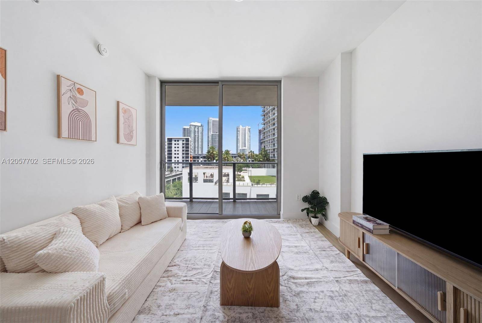 90 NE 32ND STMiami - BUENA VISTA WEST condo unit 811 - picture