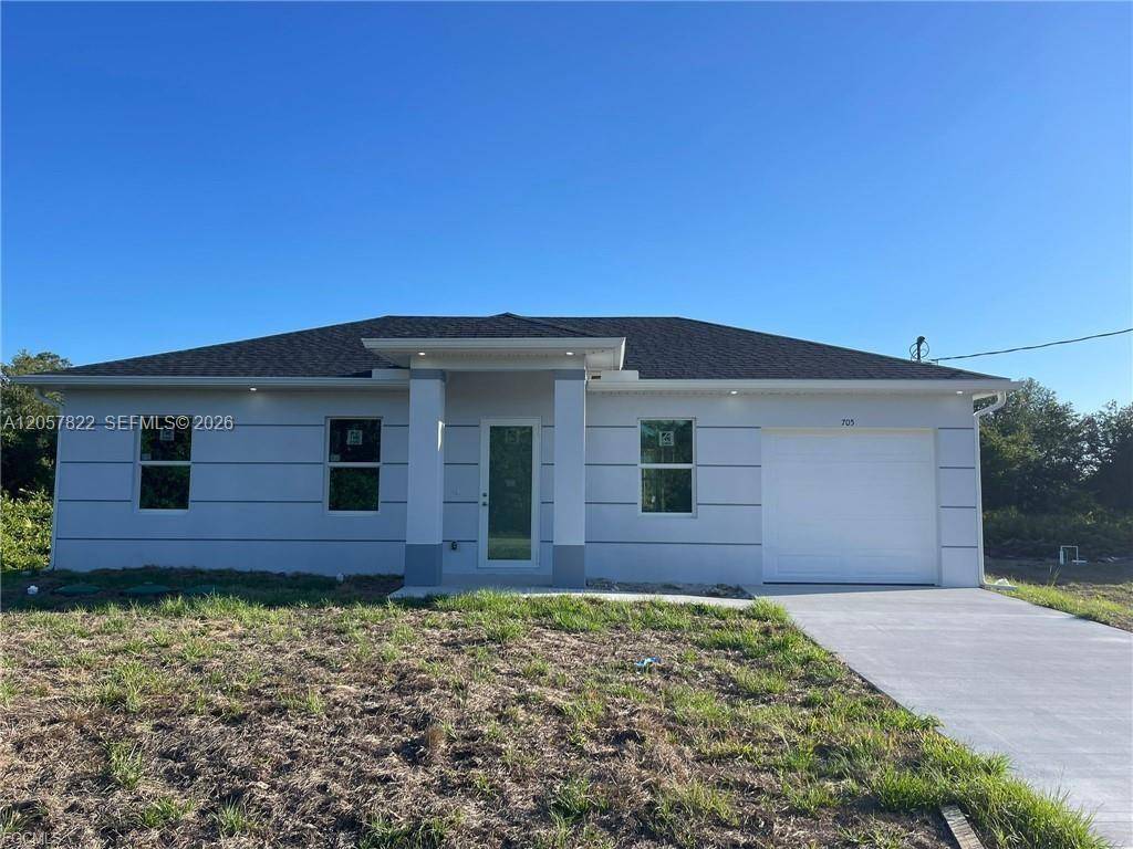 705 Ledge STLehigh Acres - picture