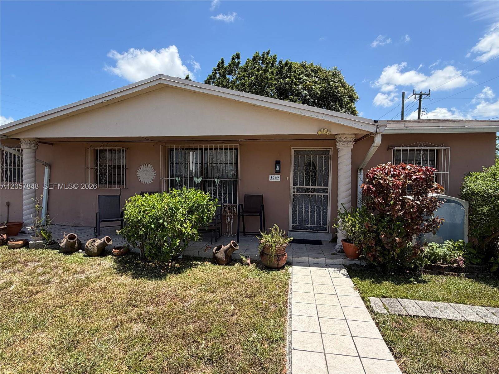 3202 NW 182nd StMiami Gardens - picture