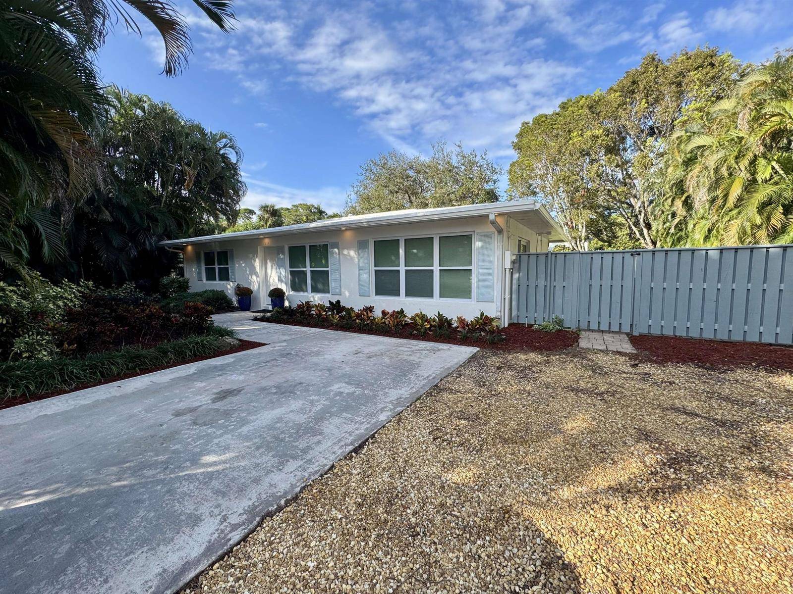 219 OLD JUPITER BEACHJupiter - picture