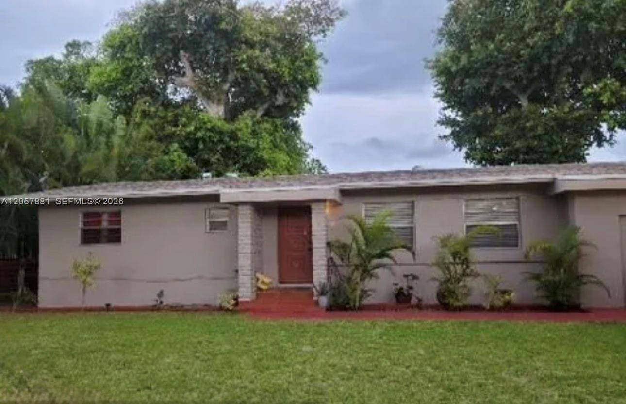 530 NE 130 STMiami - picture