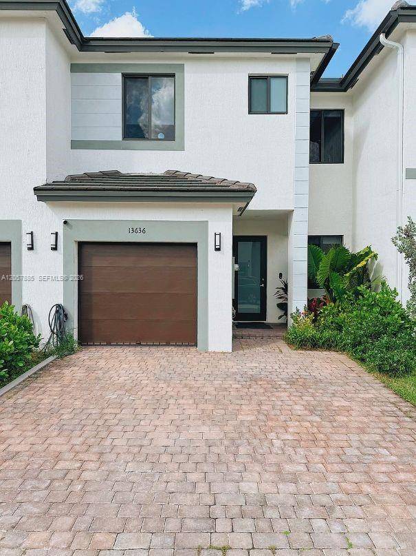 13636 SW 157th CtMiami - picture