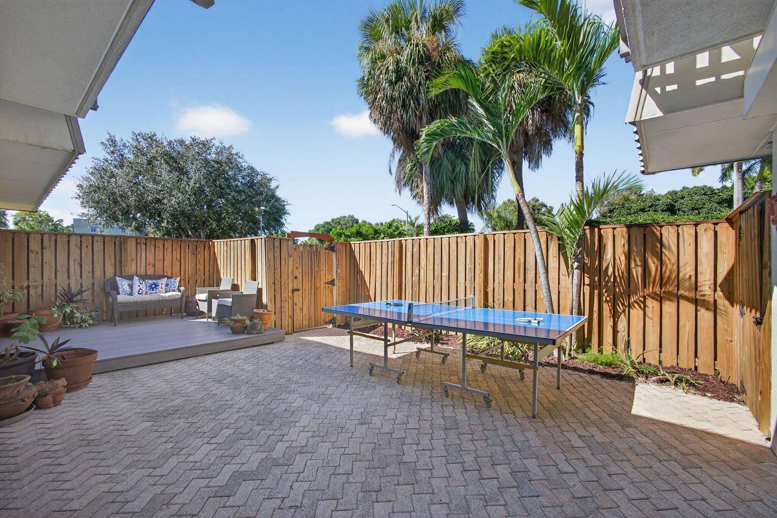 1700 EmbassyWest Palm Beach - Embassy Park Condo,Embassy Park condo unit 103 - picture