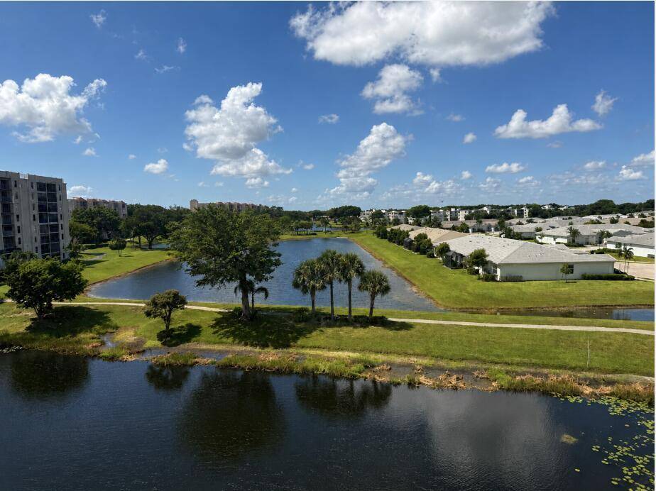 6866 HUNTINGTONDelray Beach - HUNTINGTON LAKES SEC TWO C condo unit 504 - picture