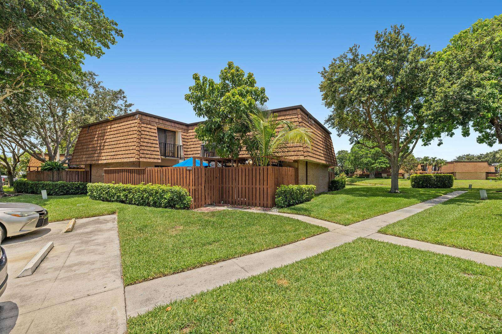 3024 30th - SHERWOOD LAKES condo unit B LOT 147 - picture