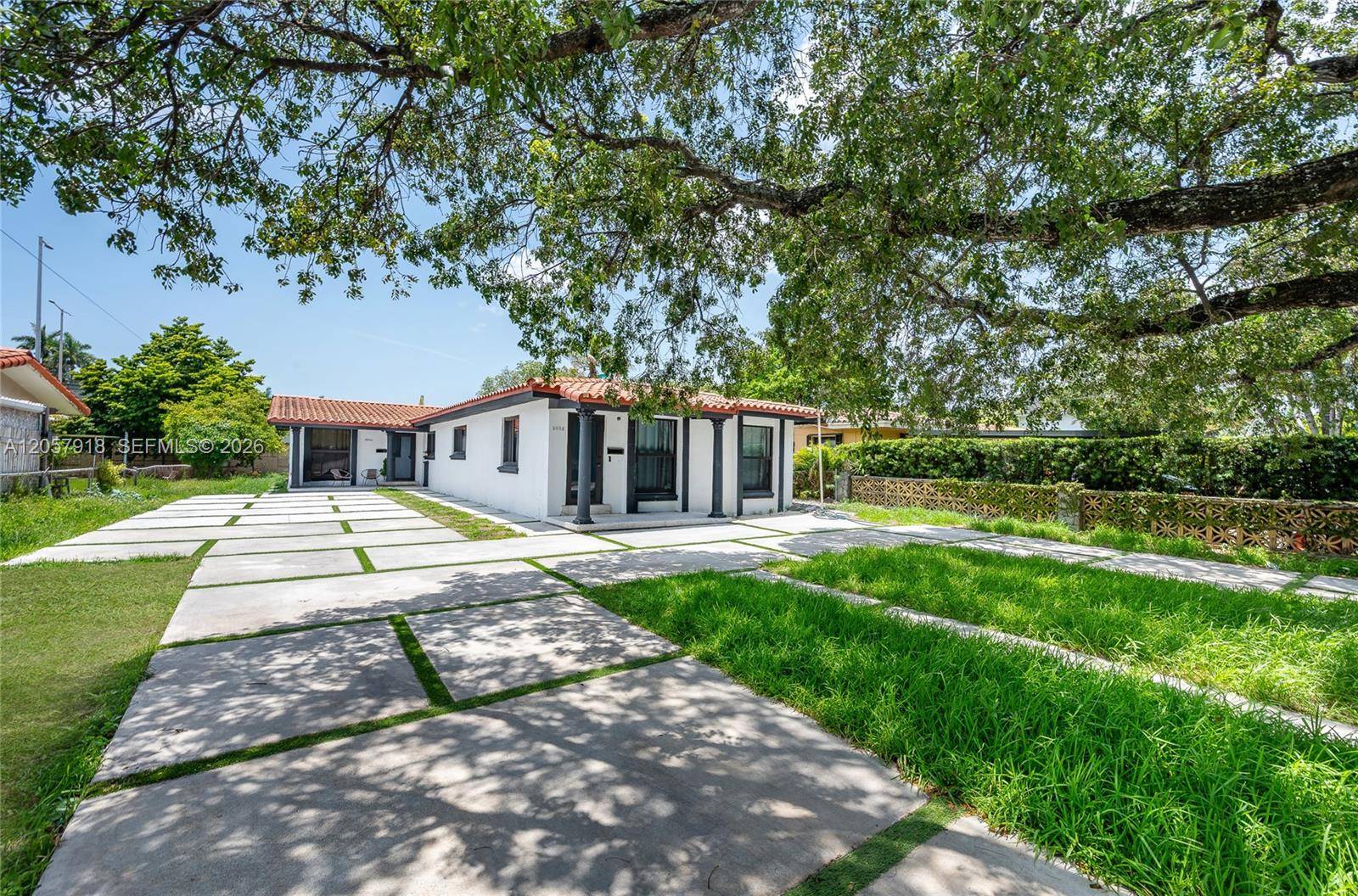 3000 NW 13th stMiami - picture