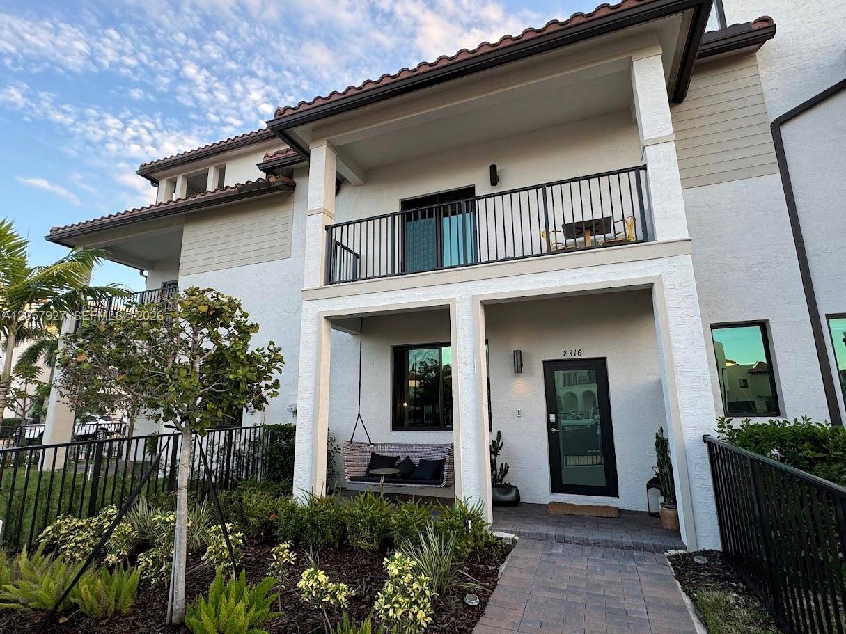 8316 NW 43rd StDoral - picture