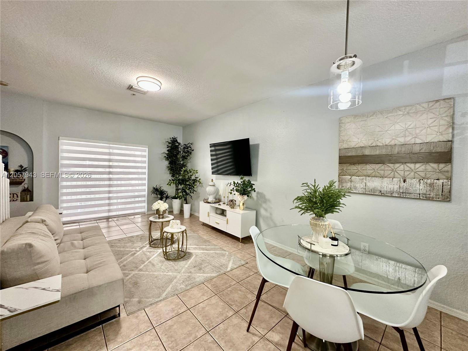 5640 NW 115th CtDoral - LAS BRISAS AT DORAL CONDO condo unit 206 - picture