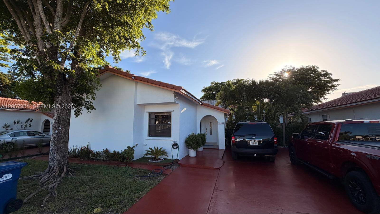 15363 SW 77th LnMiami - POINT LAKE VILLAS I CONDO condo unit 15363 - picture