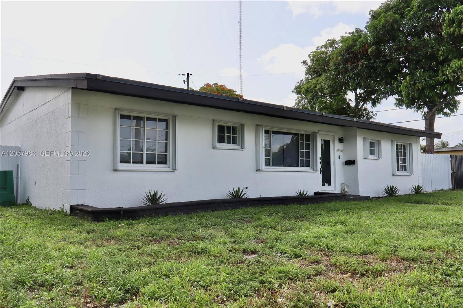 19730 NW 3rd CtMiami Gardens - picture