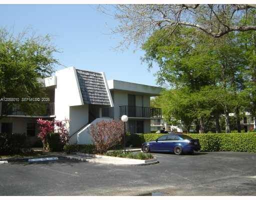4000 N Cypress DrPompano Beach - NO 88 PALM-AIRE COUNTRY C condo unit 205 - picture