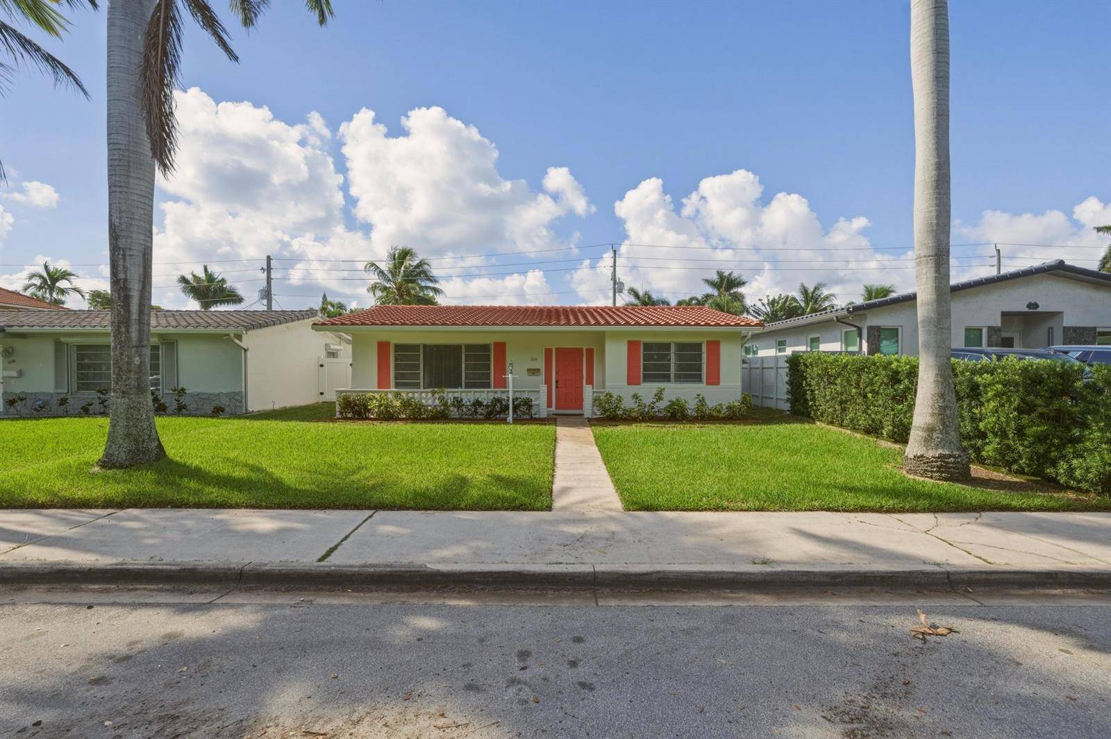 1114 JohnsonHollywood - picture