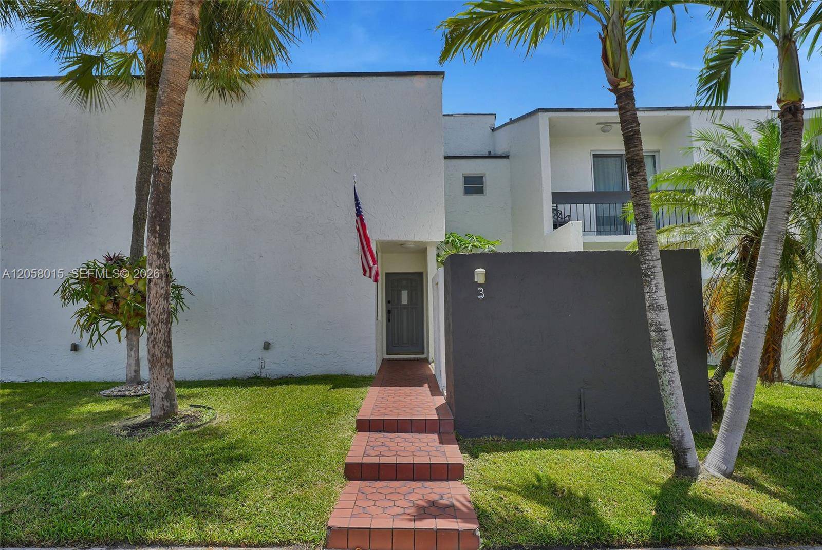 9177 Fontainebleau BlvdMiami - OAKVIEW CONDO #4 condo unit 3 - picture