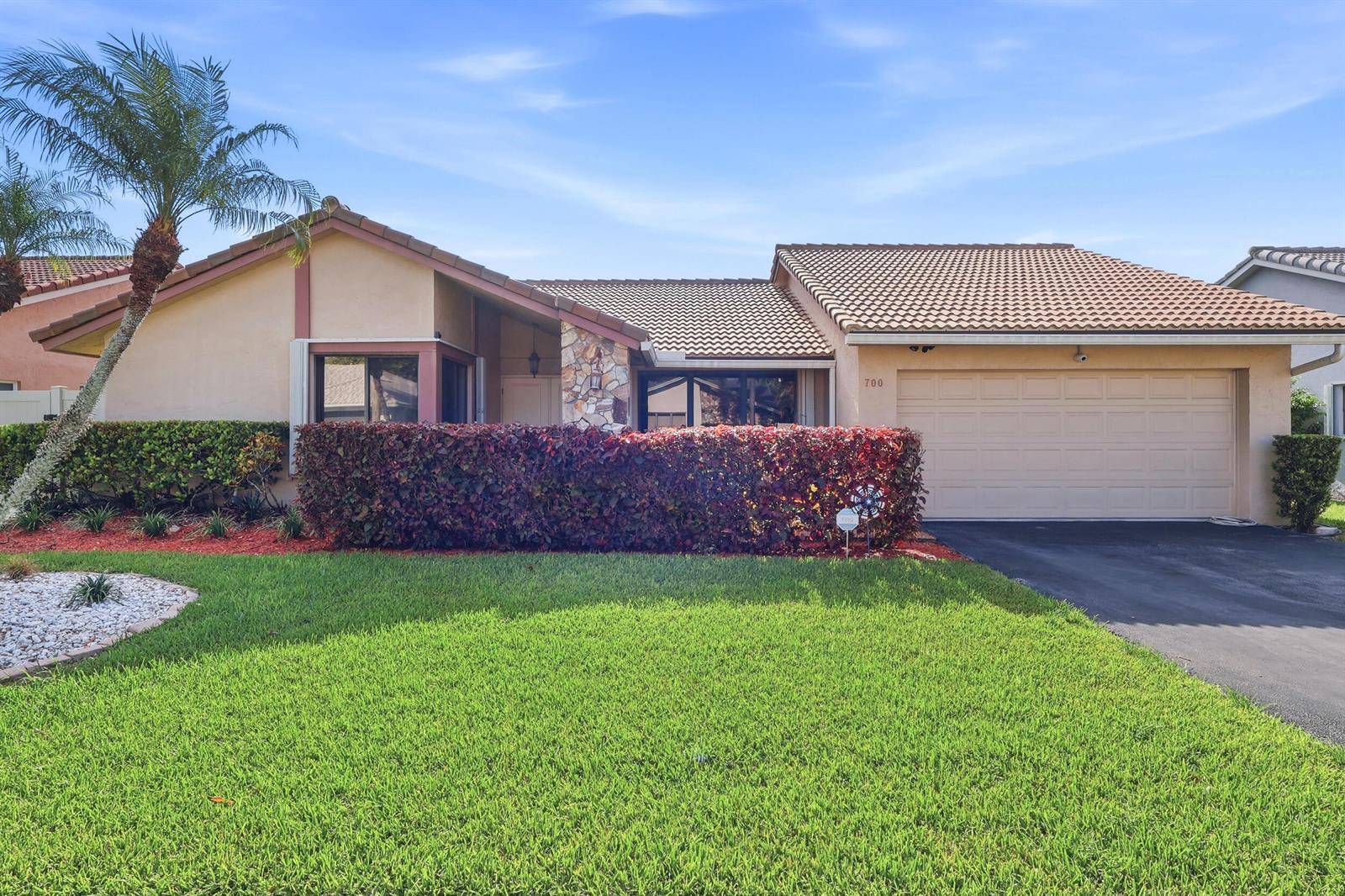 700 NW 102NDPlantation - picture