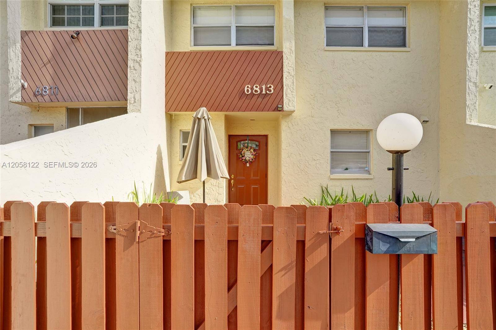 6813 NW 29th AveFort Lauderdale - PALM-AIRE VILLAGE SECTION condo unit 1 - picture