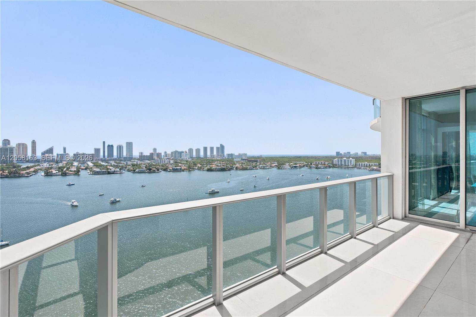 17301 Biscayne BlvdNorth Miami Beach - MARINA PALMS RESIDENCES N,Marina Palms Residen condo unit 2010 - picture