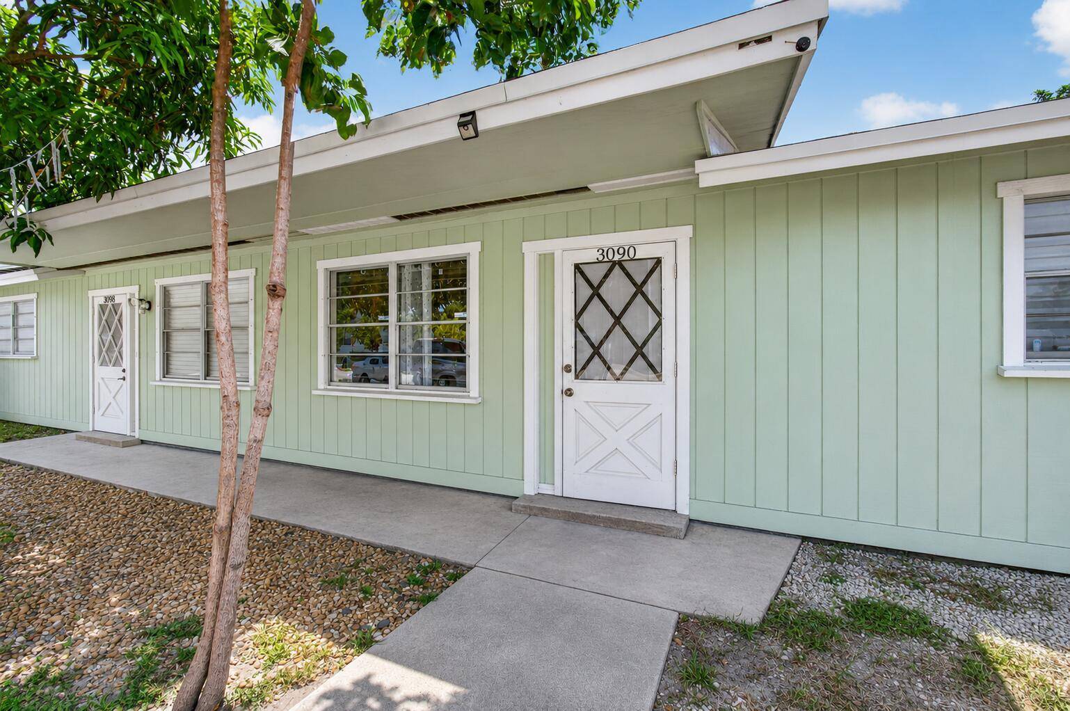 3088 PrinceLake Worth - picture