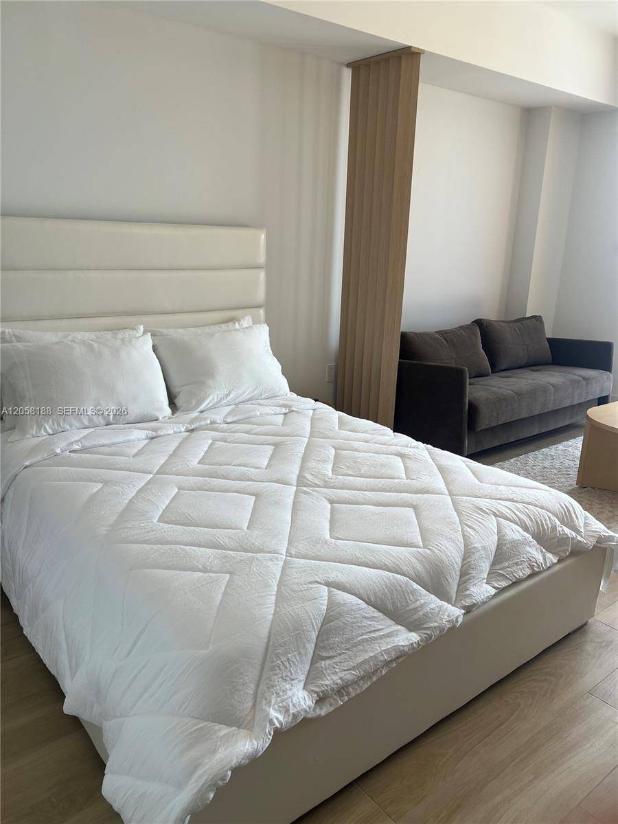 90 NE 32Miami - THE STANDARD RESIDENCES condo unit 821 - picture