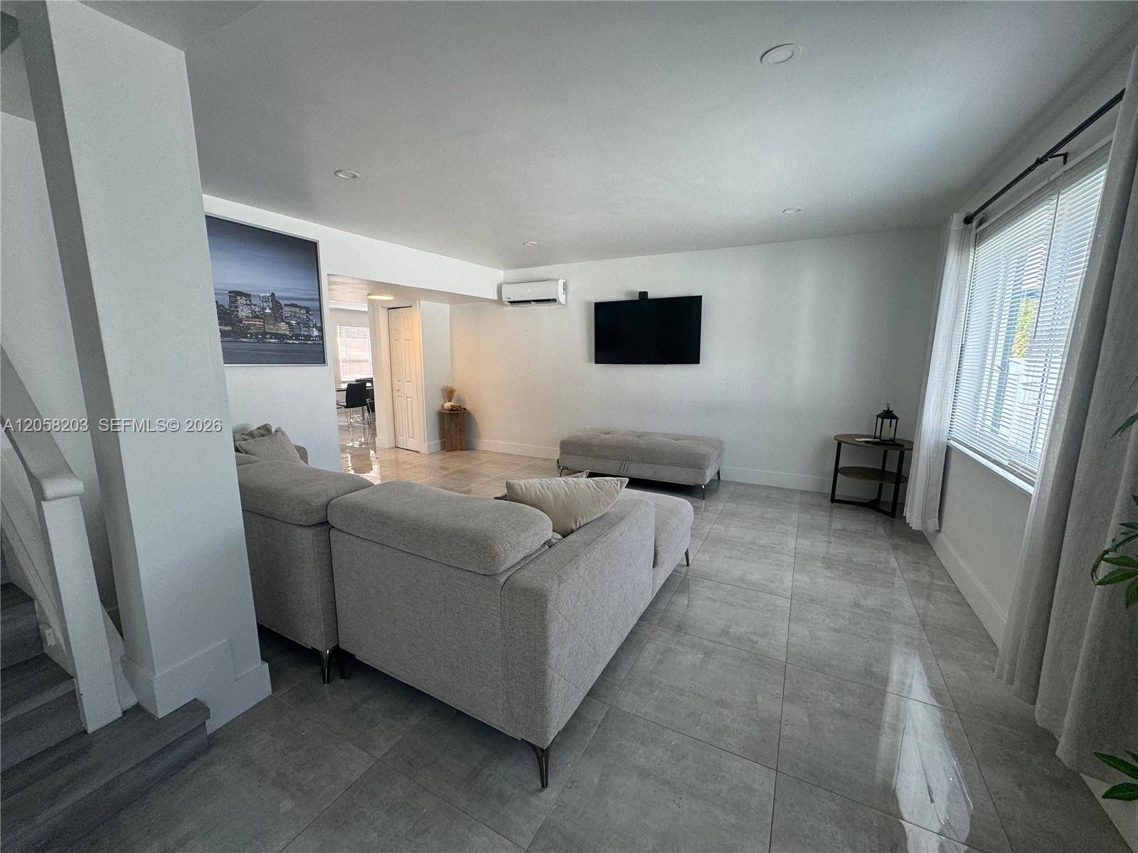 1904 SW 28th StFort Lauderdale - picture