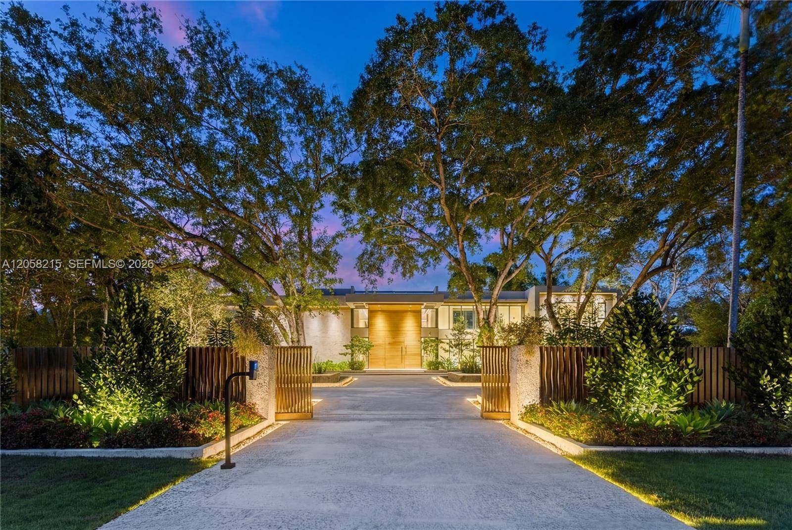 6701 SW 101st StPinecrest - picture