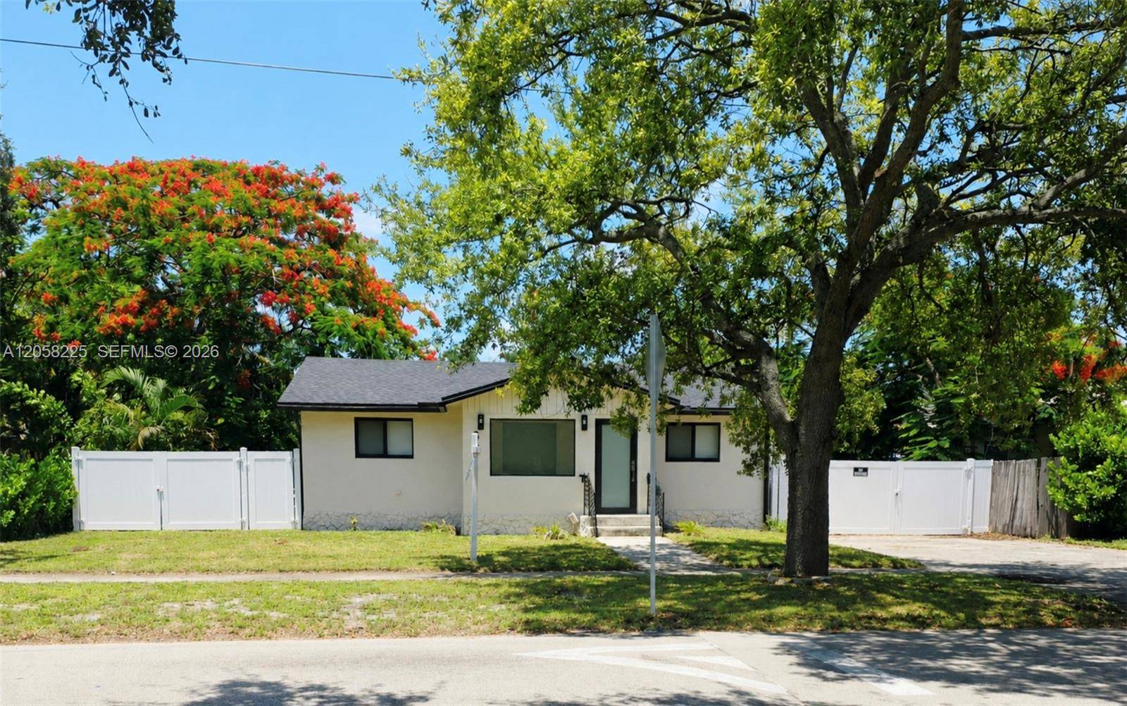 601 NE 1st StPompano Beach - picture