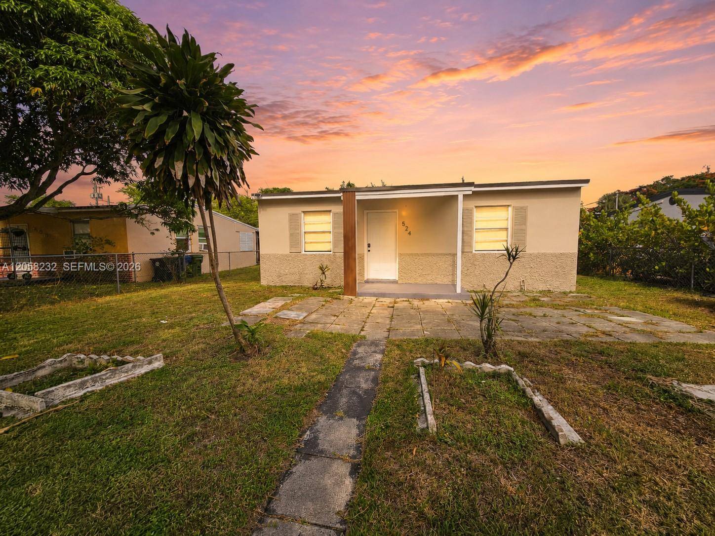 524 NW 21st AveFort Lauderdale - picture