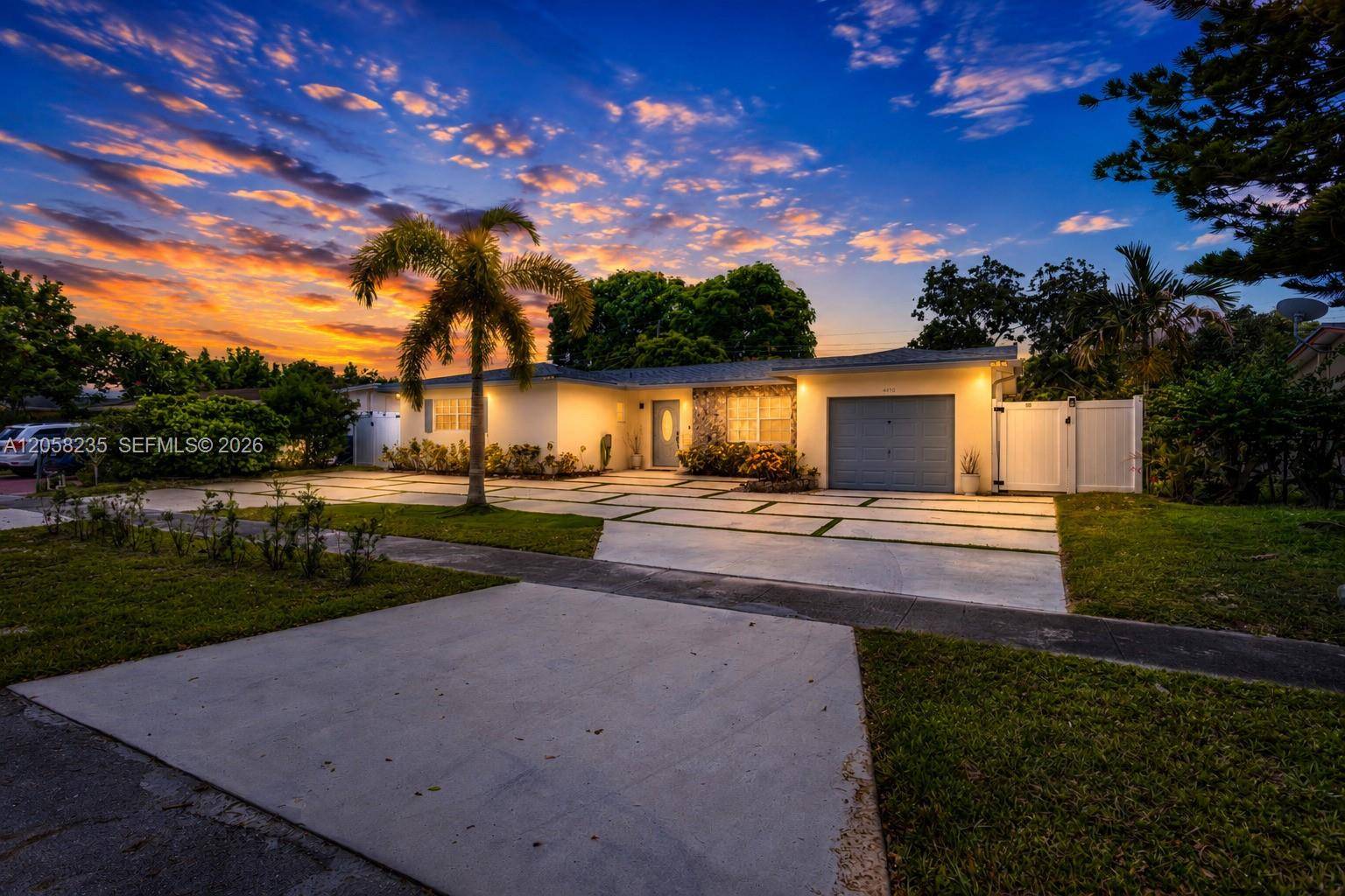 4930 NW 17th StLauderhill - picture