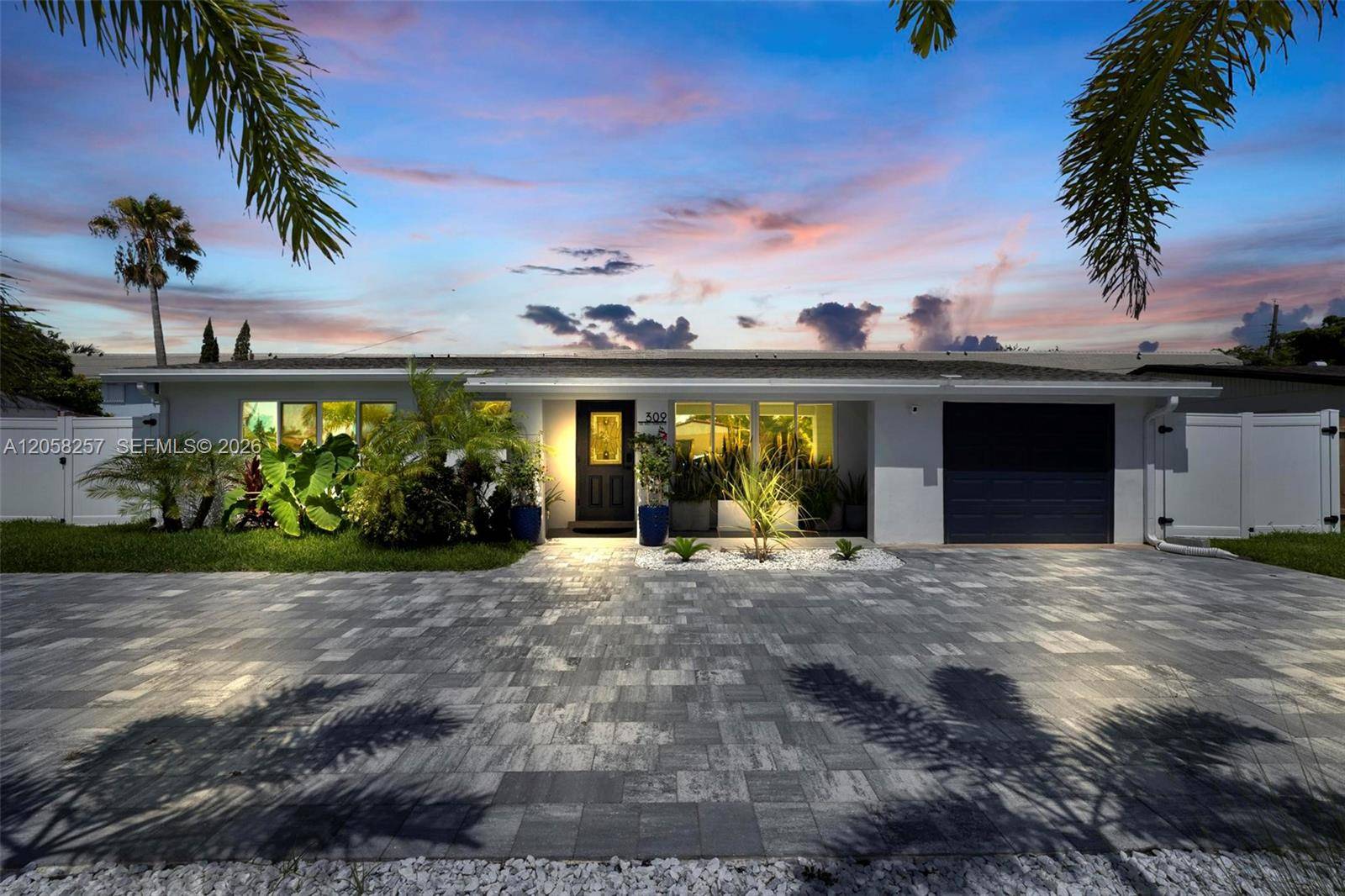 309 SE 3rd TerDeerfield Beach - picture