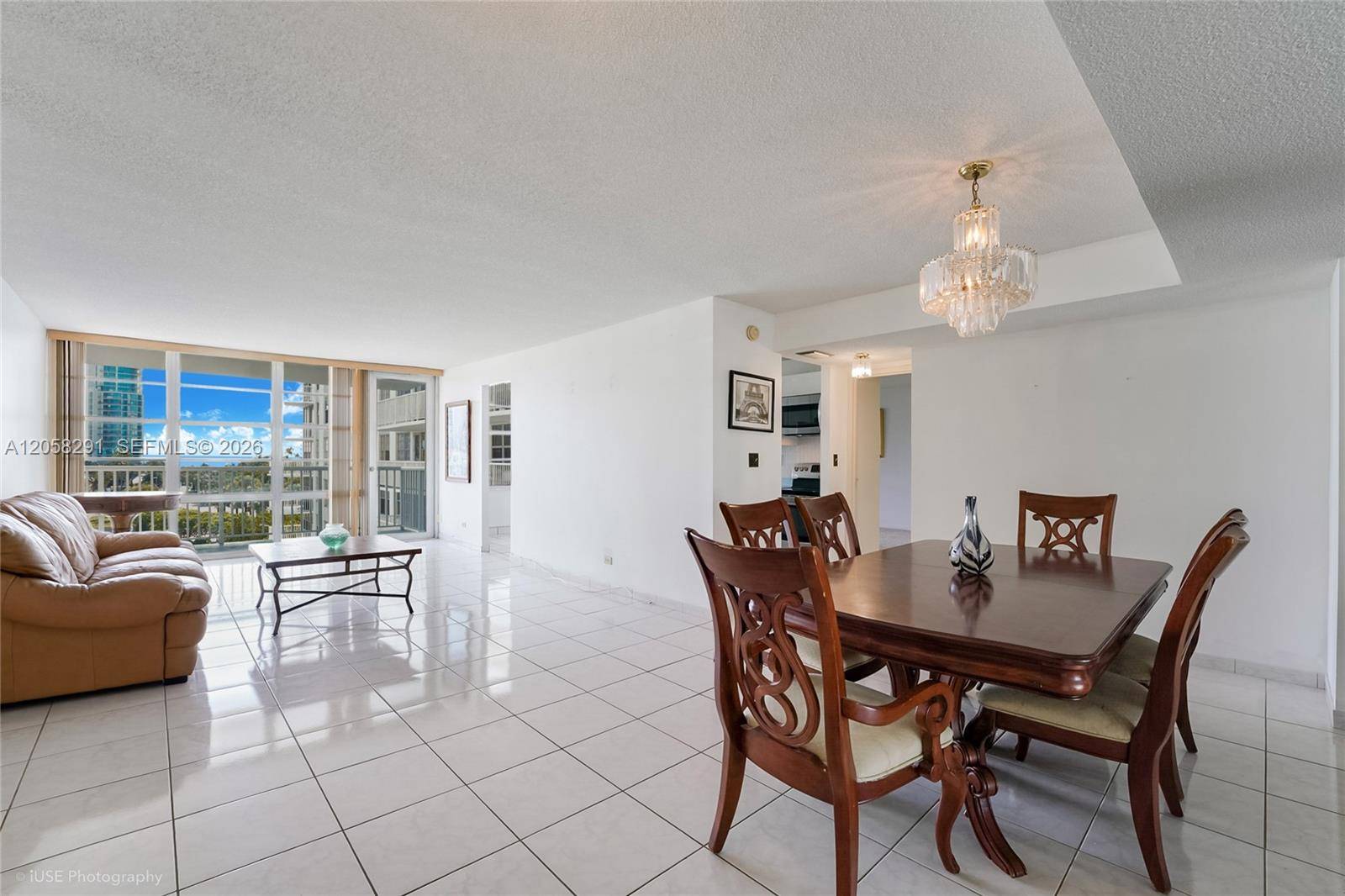 231 174th StSunny Isles Beach - WINSTON TOWERS 400 CONDO condo unit 617 - picture