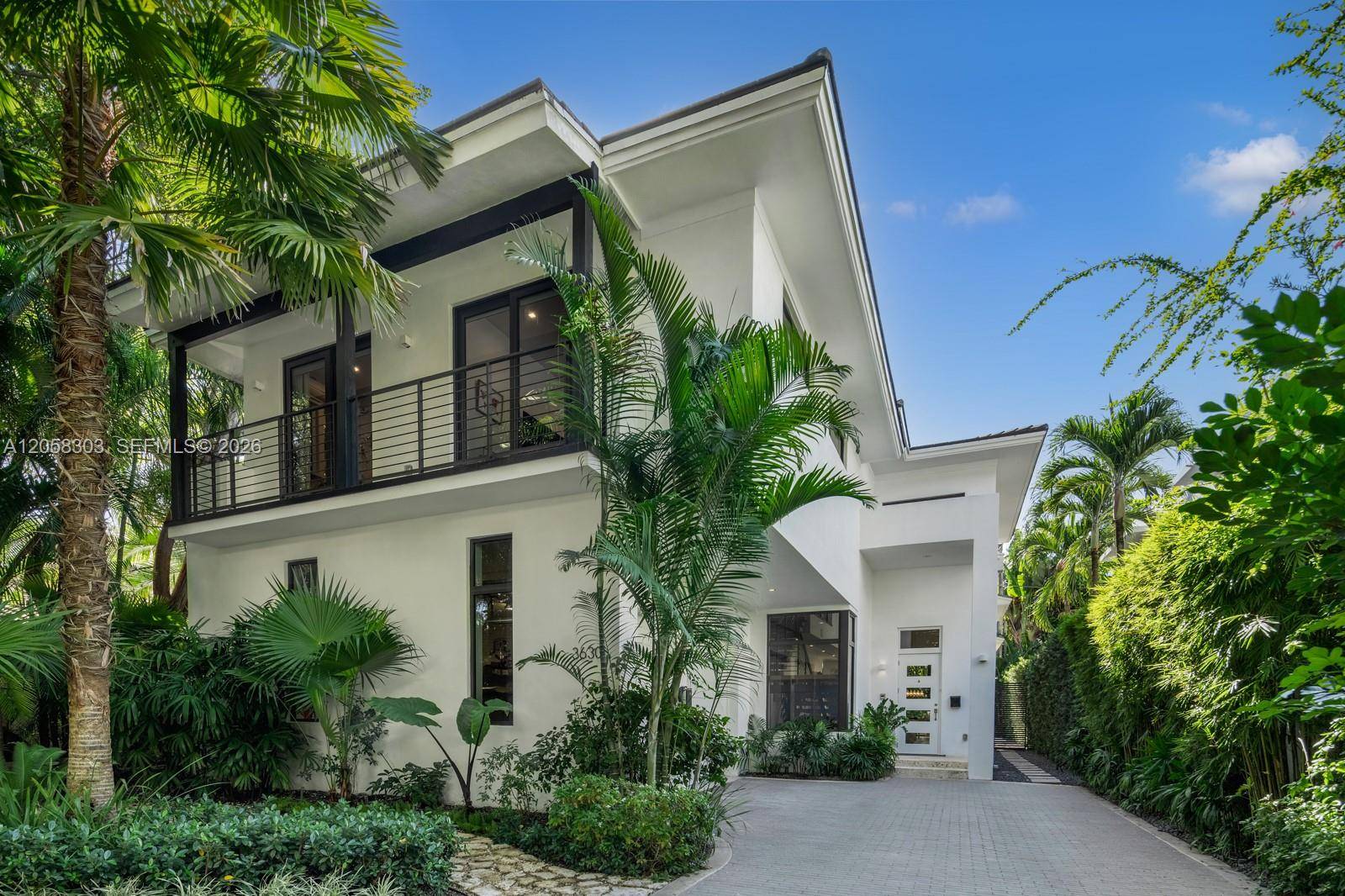 3630 Avocado AveMiami - picture