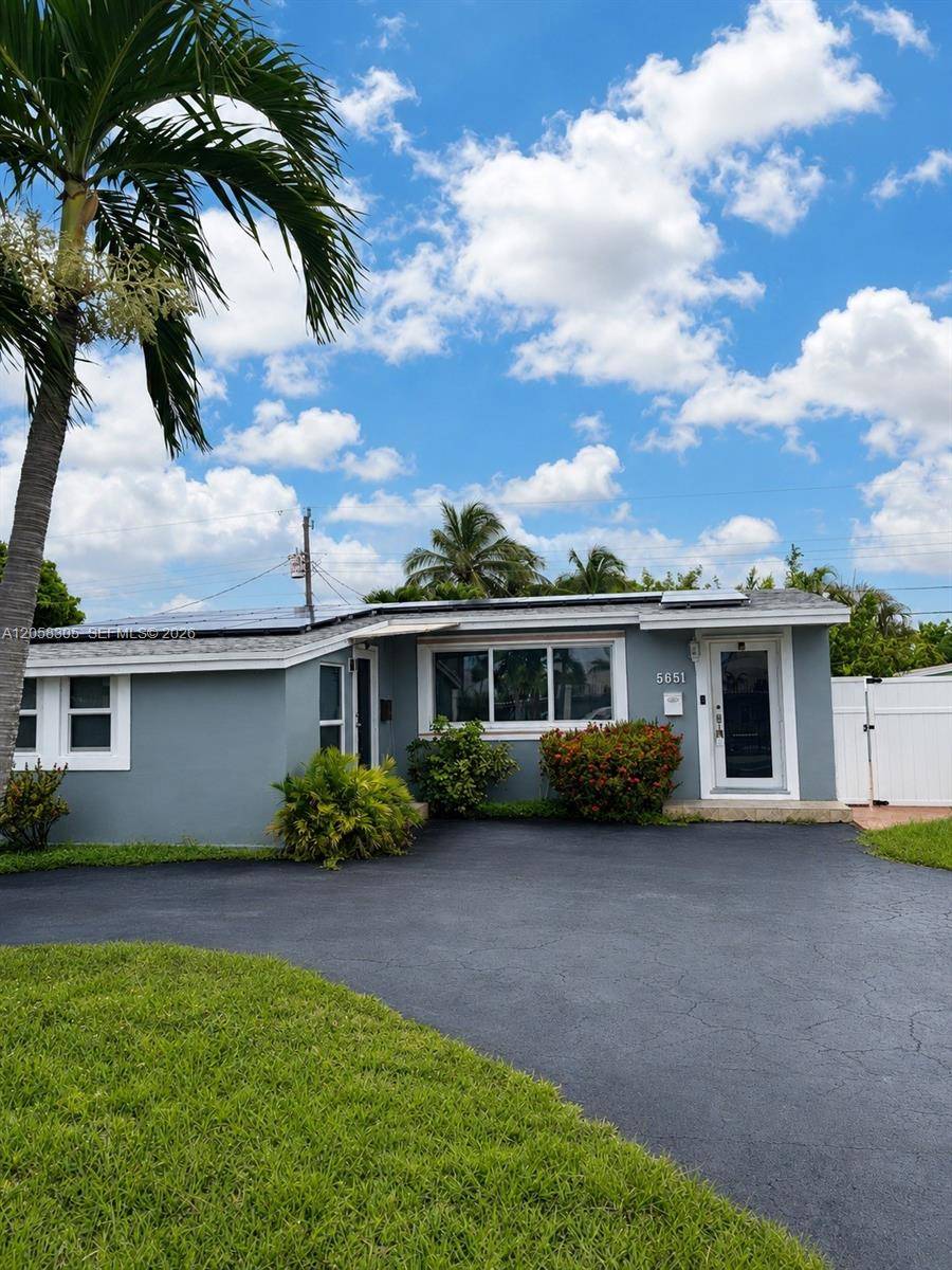 5651 NE 9th AveOakland Park - picture