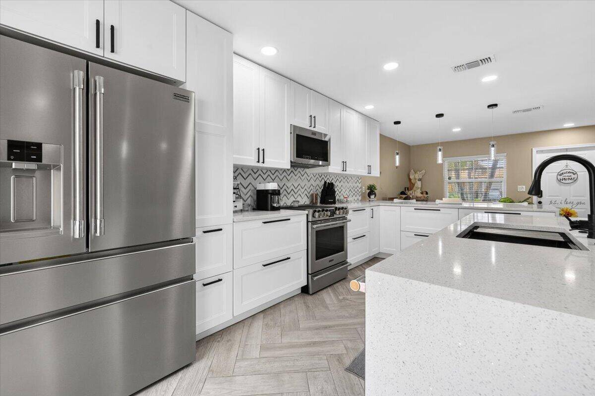 3367 COMMODOREWest Palm Beach - picture