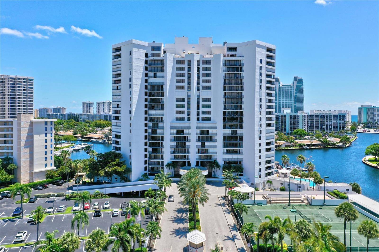 300 Three IslandsHallandale Beach - ANCHOR BAY CLUB CONDO condo unit 101 - picture