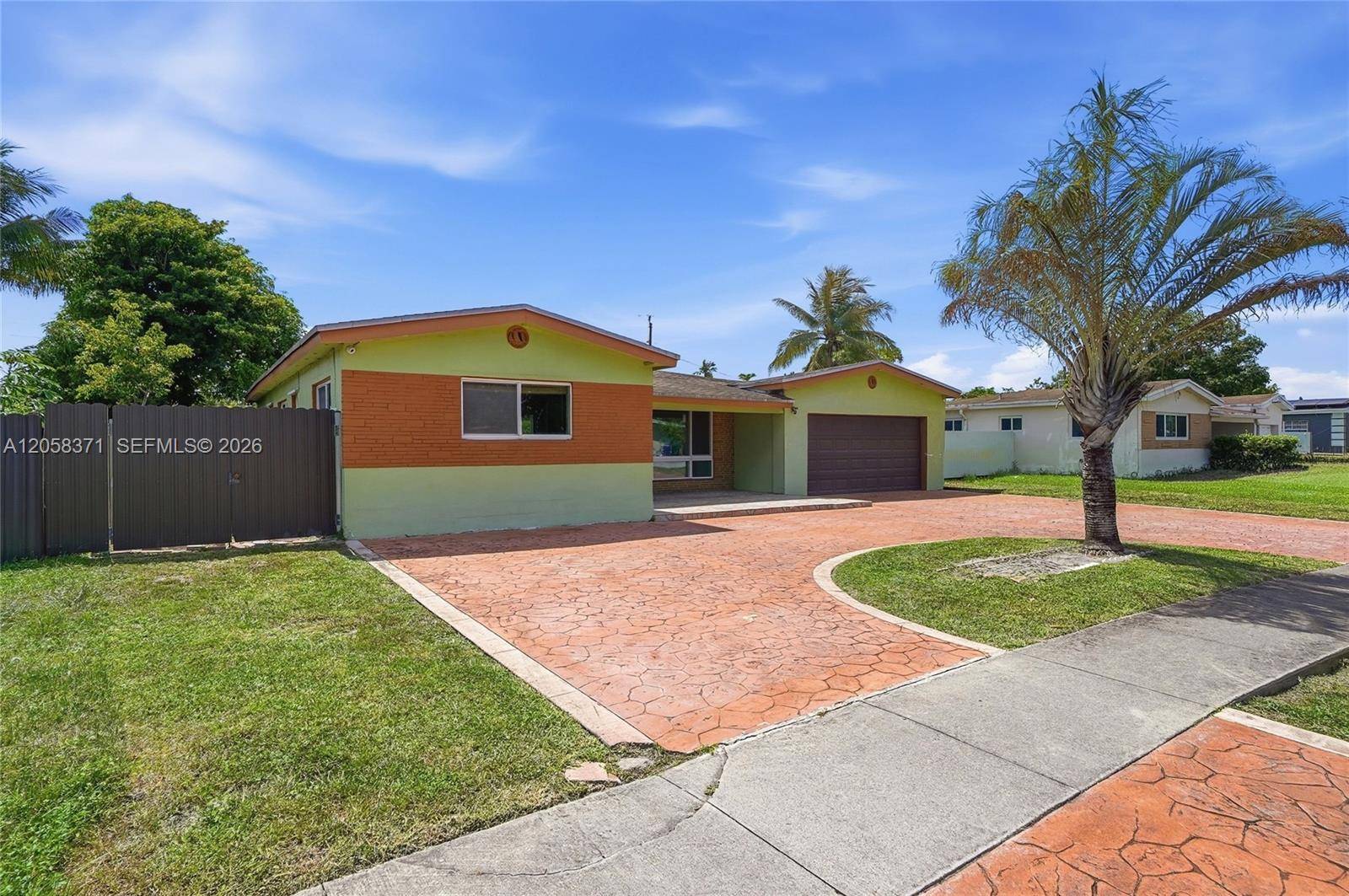 2220 De Soto DrMiramar - picture