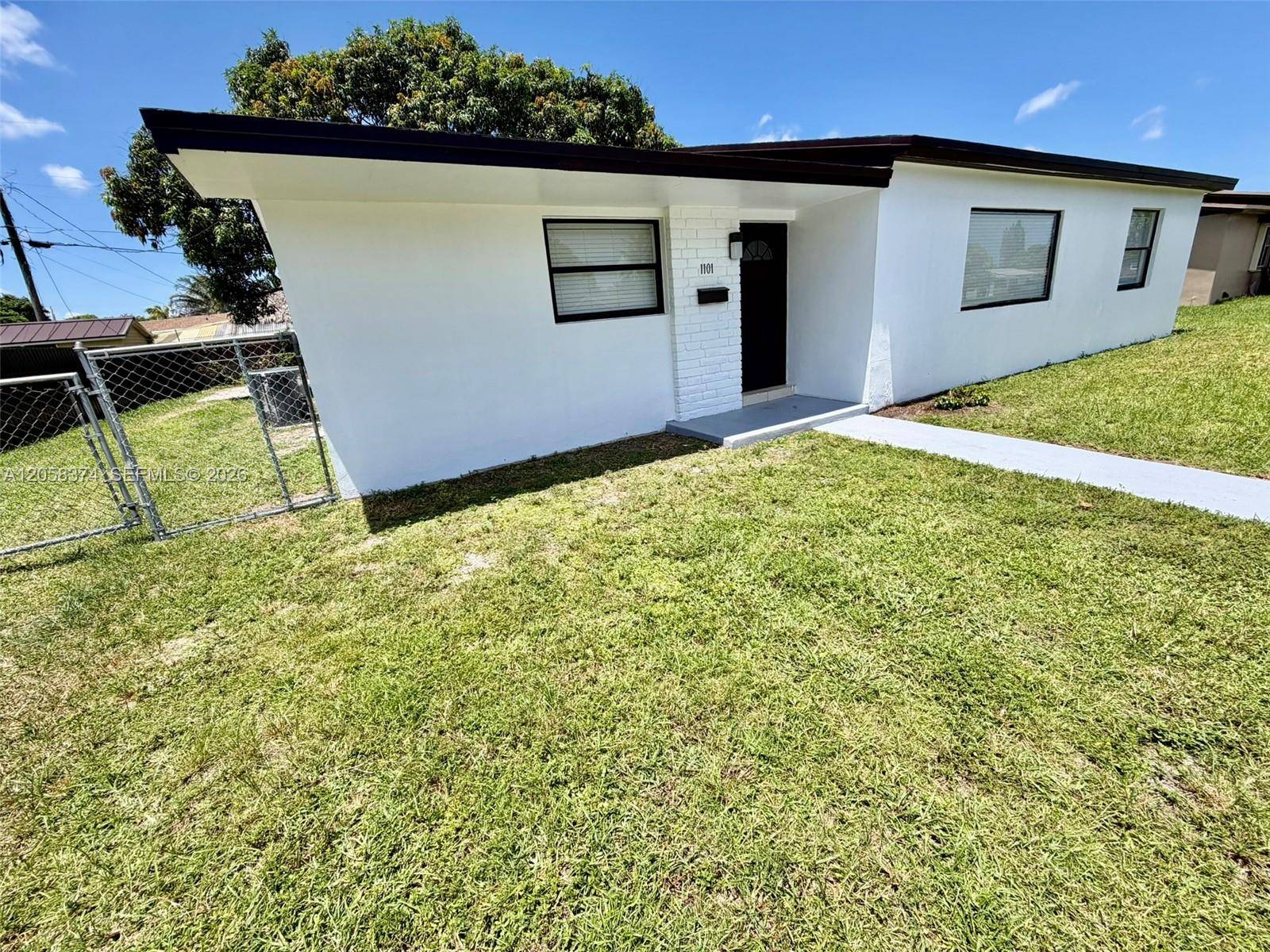 1101 NW 201st StMiami Gardens - picture