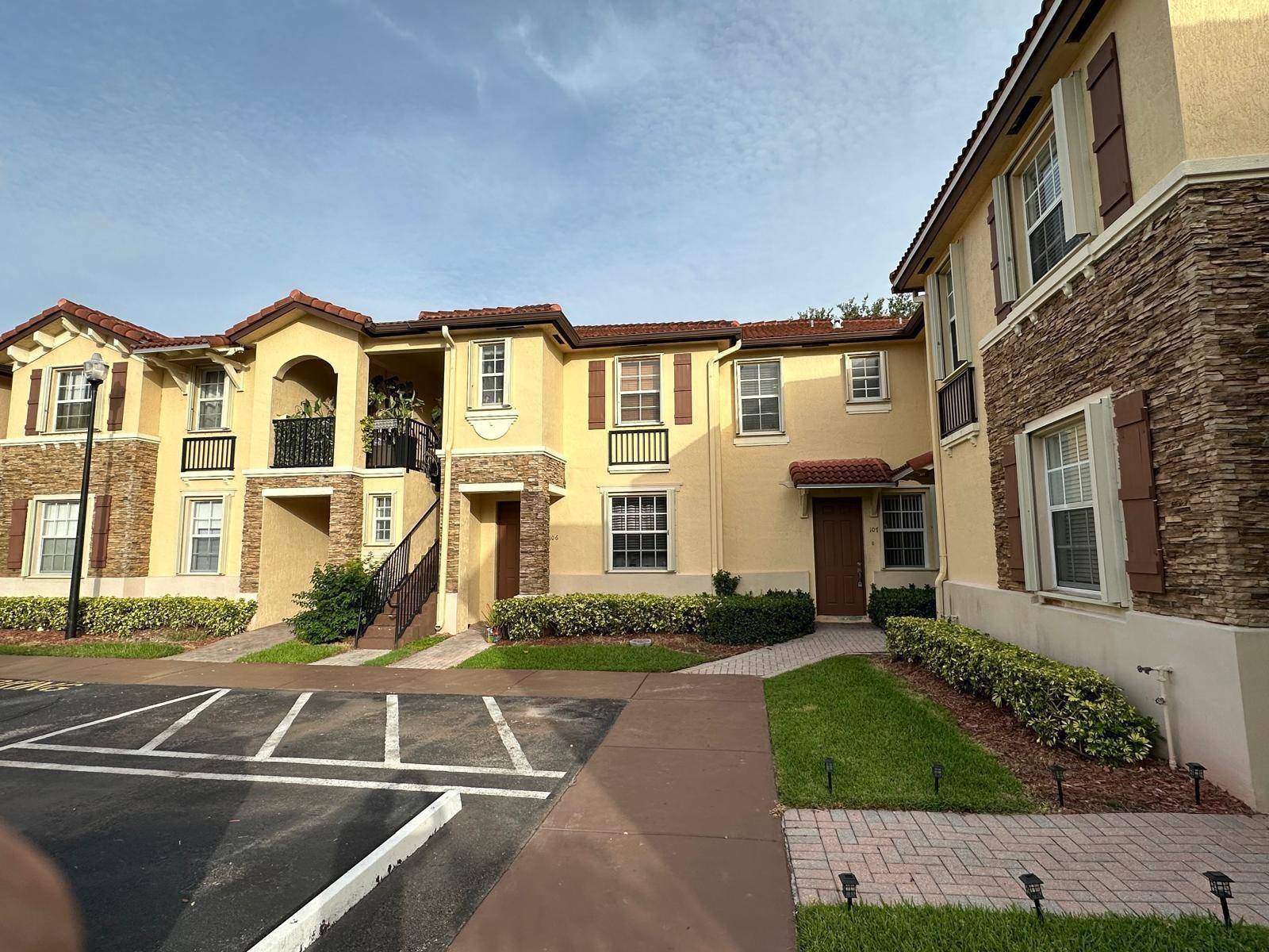 1575 NE 33Homestead - VILLAS AT CARMEL,MALIBU BAY condo unit 101 - picture
