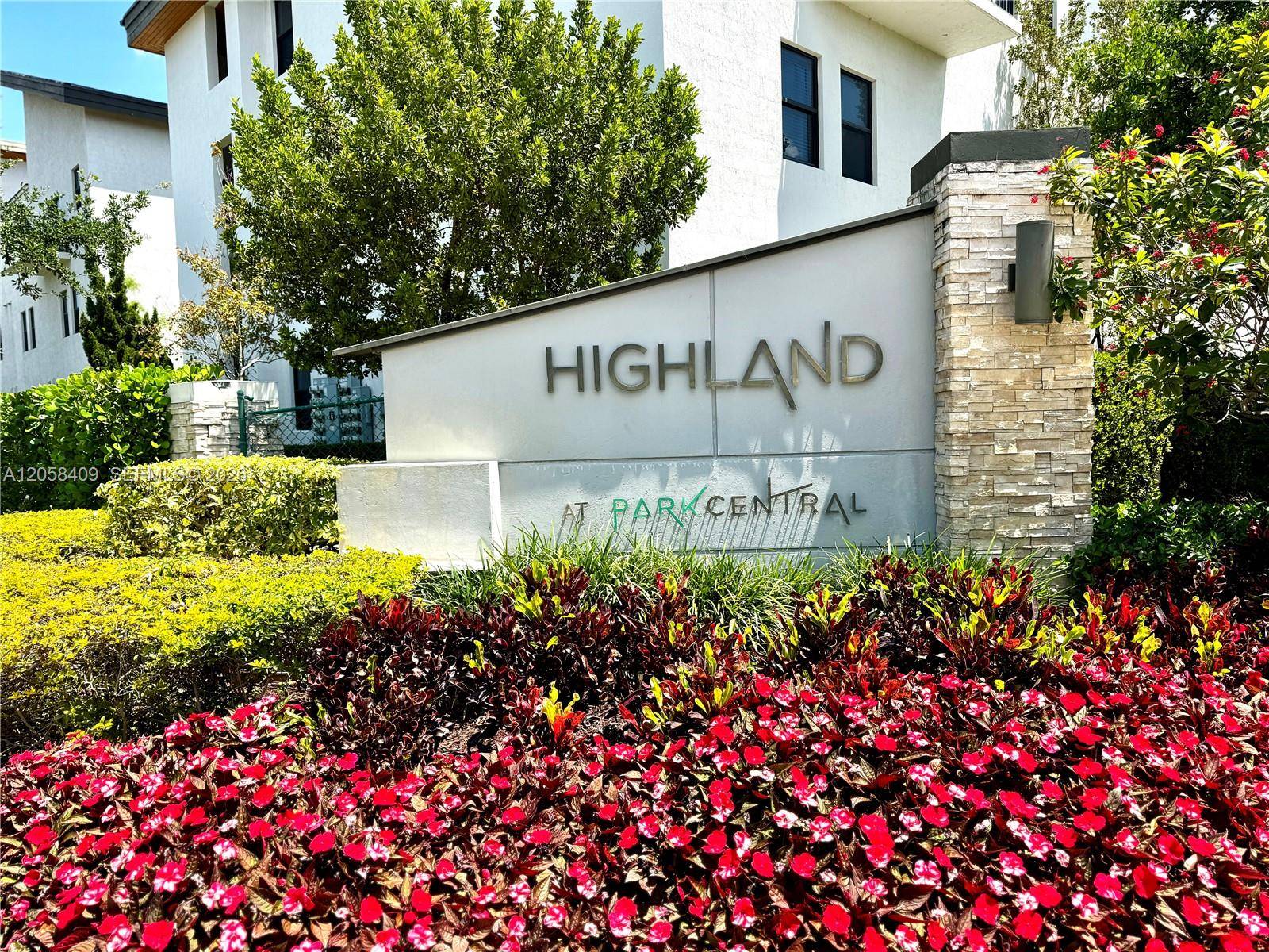 10455 NW 82nd StDoral - HIGHLAND AT PARK CENTRAL condo unit 35 - picture